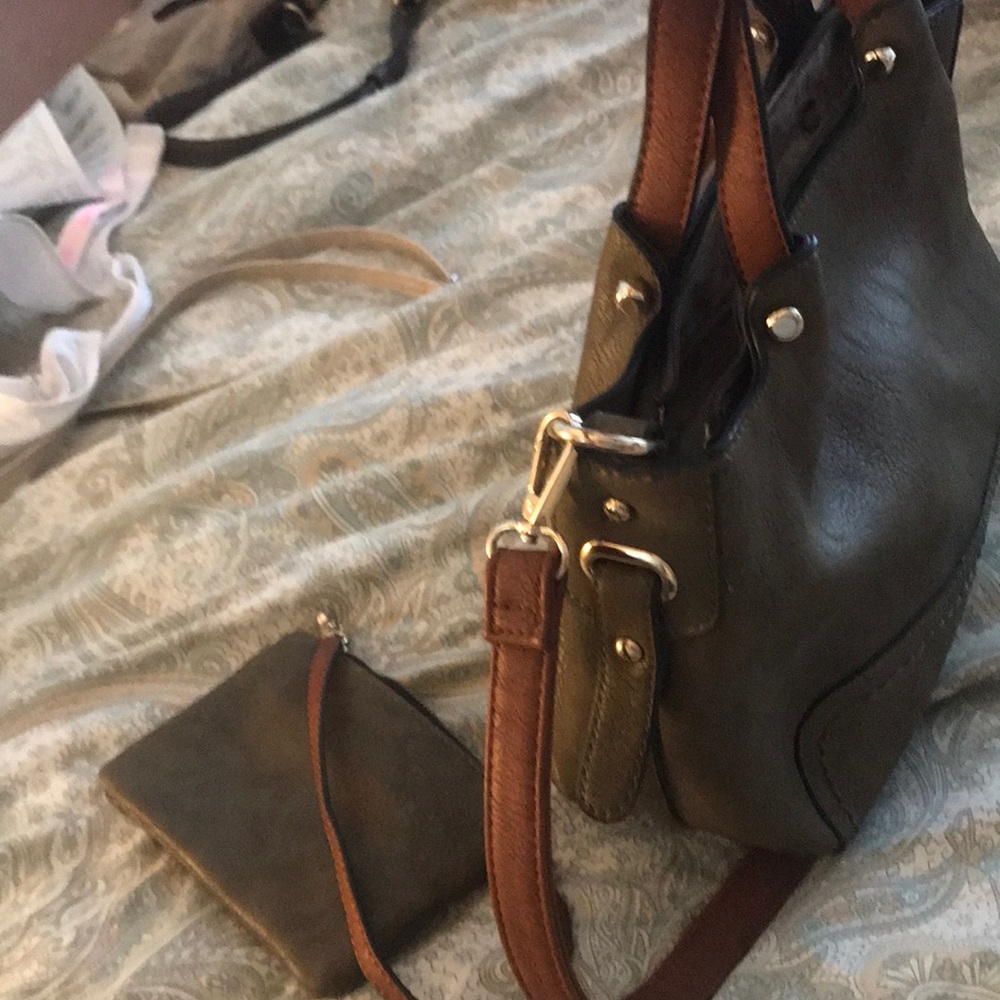 Handbag - Picture 2 of 2